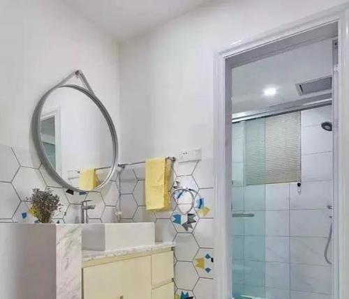  老师傅|50岁老师傅专攻卫生间装修，教你解决干湿分离、臭味、采光问题