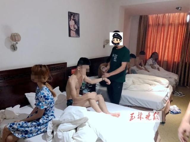 龌龊事|在广西某酒店开房干龌龊事,民警闯入时4男2女在床上...