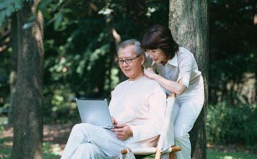 直言|丁克家族老了会后悔吗？康辉直言：能重来的话，我一定要孩子