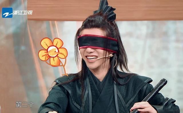  关晓彤|华晨宇猜歌频出错，谁注意到沈腾说了啥？网友：活该你红！