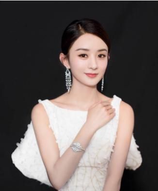  忽悠|周冬雨忽悠赵丽颖参加《中餐厅》，结果这算灵还是不灵呢