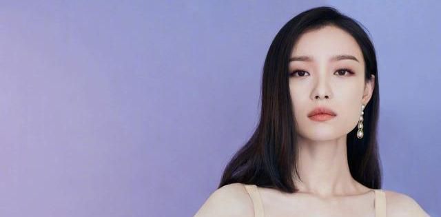 老爸|刘雯的美真特别,穿一身“老爸风+珍珠”,又飒又时髦谁也比不过