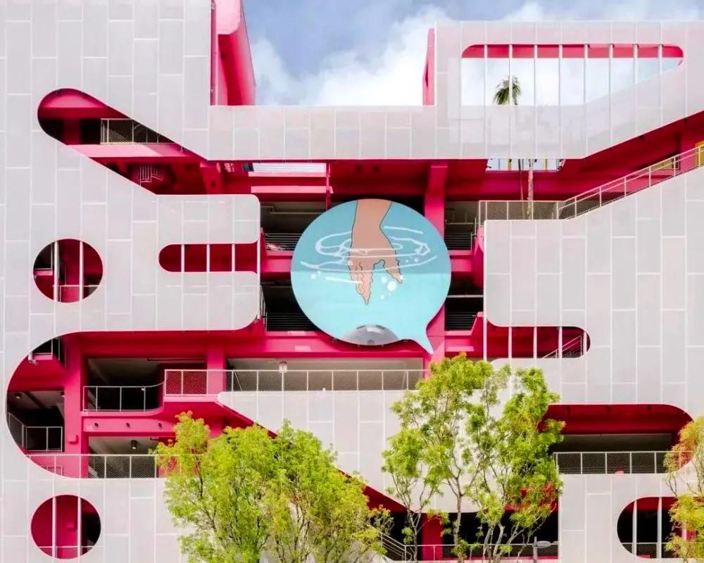  空间|5 个停车楼设计：“树”向生长的停车空间