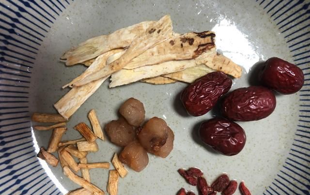  营养|天气闷热，多给家人做这汤，30块钱煮一锅，营养全面，全家都爱喝