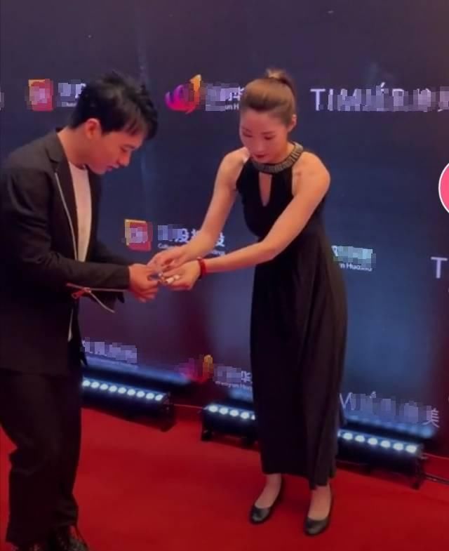  宝藏|郭麒麟：不拼爹，综艺营业，热搜常客，宝藏男孩为何这样“红”？