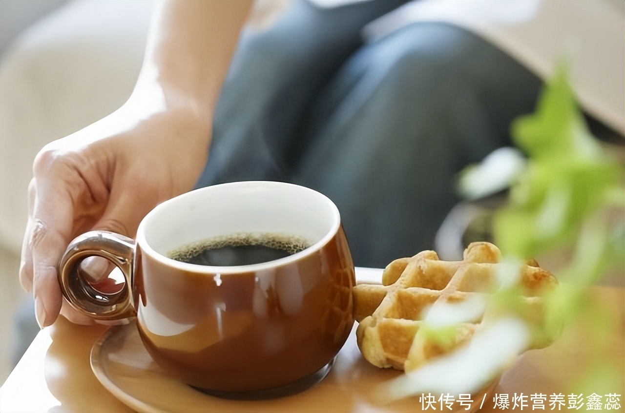 每天早上都喝咖啡，竟然是错的方式？什么时间喝咖啡最好？2023