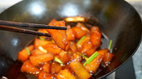  翻炒|精选美食：培根炒竹笋，豆泡烧娃娃菜，鸡翅烧鹌鹑蛋，红烧冬瓜