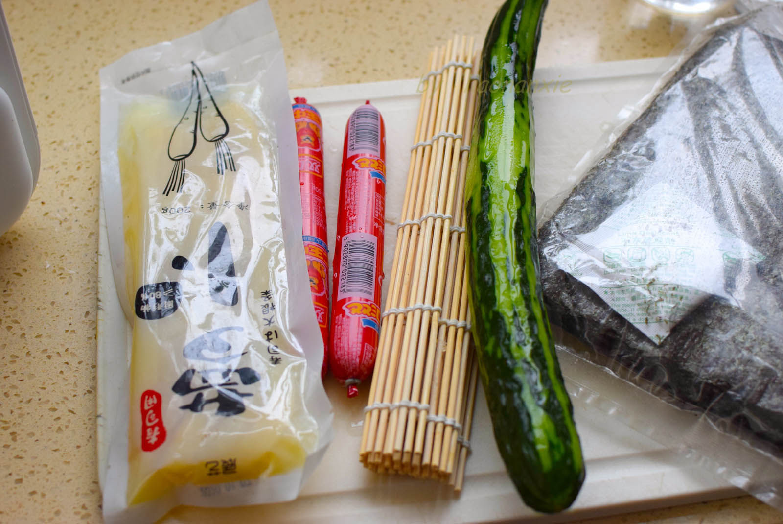 花型|老妈做寿司,粗心搞错了花型,孩子一块接一块吃,还说好吃,暖心