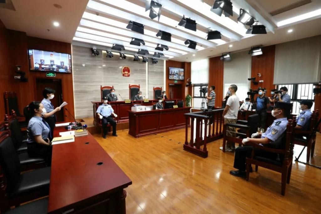  处罚金|吸毒被判刑8个月处罚金2000元，卡姆当庭致歉：透露自己吸毒原因