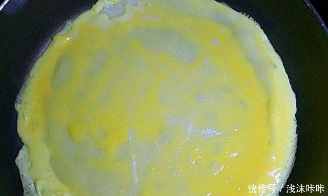 加上|过年的饭桌上一定有它,用鸡蛋和肉馅做的玫瑰肉卷,吃着嫩闻着香