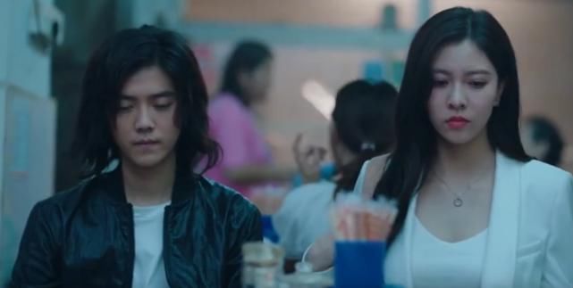  安蓝|《穿越火线》肖枫用酸奶打动了安蓝，许蔚等了十一年最后一无所有