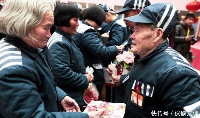 监狱|如果无期徒刑的犯人老了不能动了，监狱会为其养老吗？看完明白了