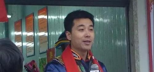  优秀|央视最爱笑的主持，婚后非常低调，如今儿子也很优秀