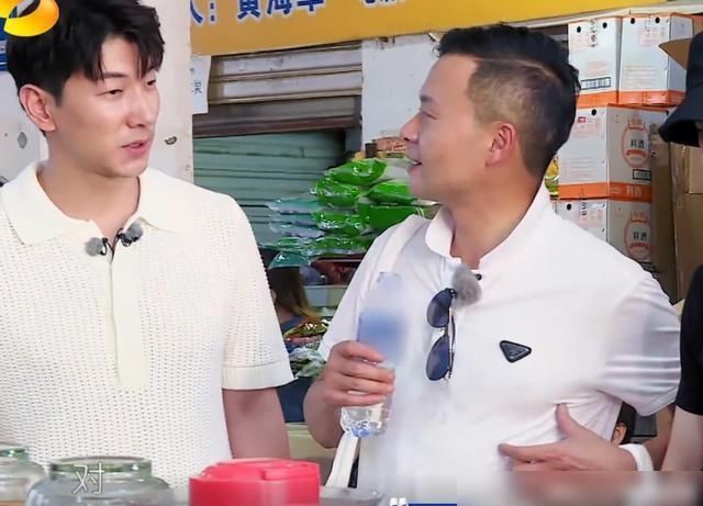  中餐厅|三个细节证明：赵丽颖让《中餐厅4》变得和谐了！