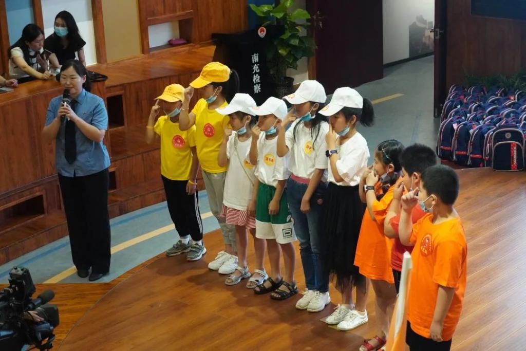  暑期|嘉陵30名留守儿童参加暑期夏令营