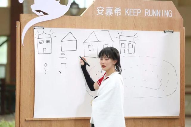 周末|《奔跑吧》蝉联周末档收视冠军,热血接力彰显奔跑精神