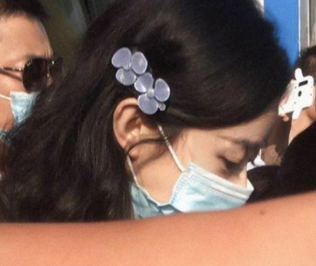  庇护|赵丽颖录《中餐厅》被拍，失去8级美颜庇护后，这状态确定32岁？