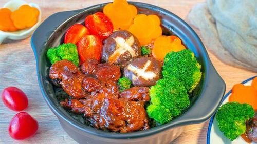  至少|最受欢迎的鸡翅做法，一口嫩滑一口酥香，至少两碗米饭打底，收藏