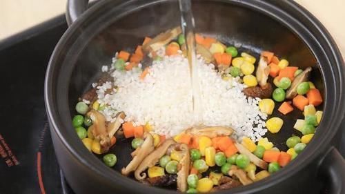 大火|豪华版海鲜粥做法,熬粥你用大火还是小火小火慢熬营养不流失