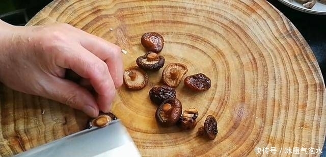 淮扬|厨师淮扬教你如何用白水果做猪肚,美味可口,擦洗是关键