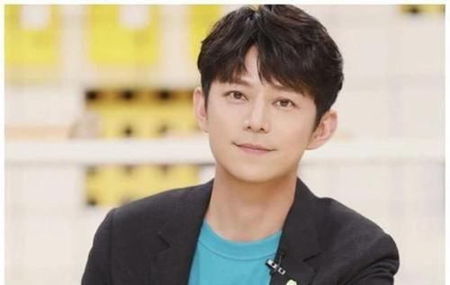  节目组|何炅被《拜冰》坑了？杀青时不见笑容，网友：恐怕很难再续约