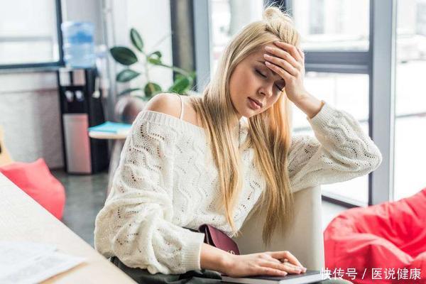 吃了午饭就容易犯困怎么回事(吃完午饭，就特别容易犯困？分享5个方法，精神一个下午)