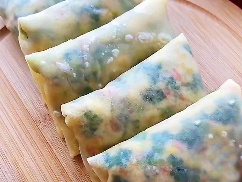  韭菜|不用揉面和醒面，照样可以做出金黄酥脆，皮薄馅大的韭菜盒子