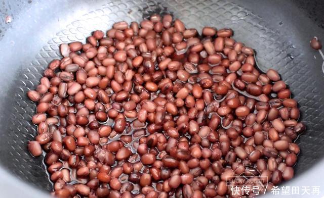  做好|红豆卷翻车现场，丑得不想下口，原来是这里没做好，别犯这种错误