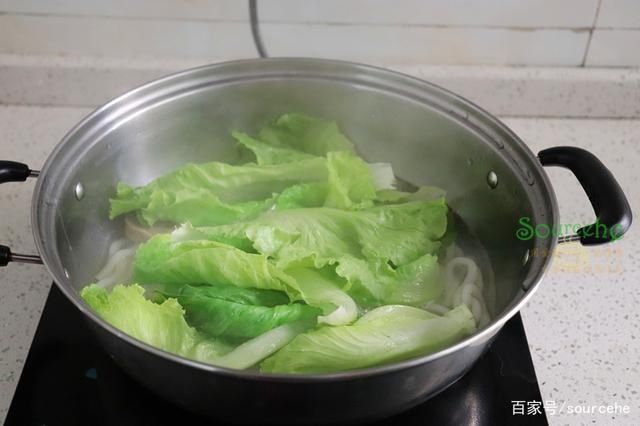 早餐|它是早餐也是午餐,没时间煮饭就煮一碗,连汤汁都不剩,太好吃了