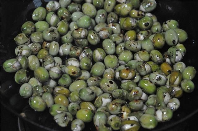 农村|70、80后农村娃最爱的零食,简单一炒比薯片还香!秋天抓紧吃!