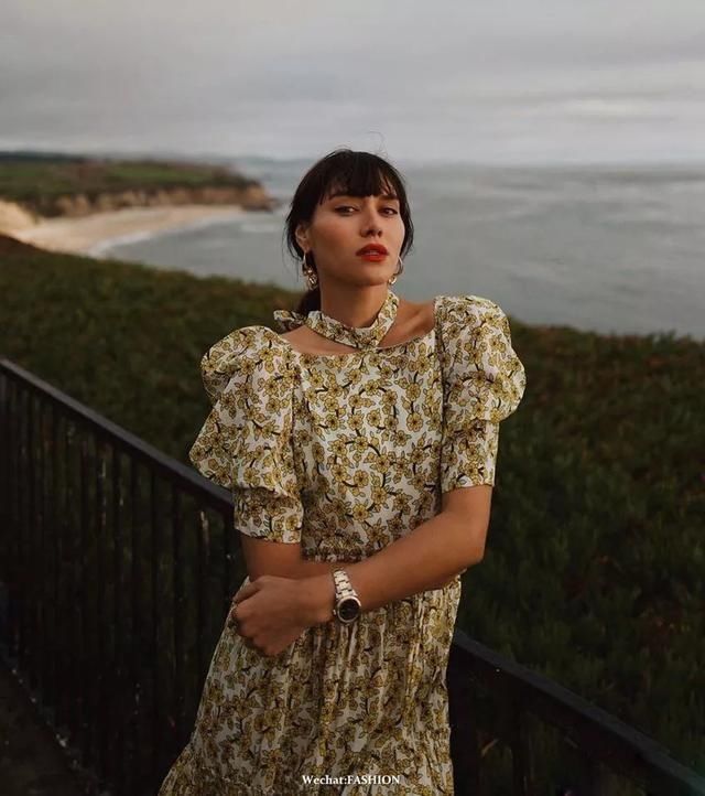 裙子|早秋最美的5条裙子，可以安排了