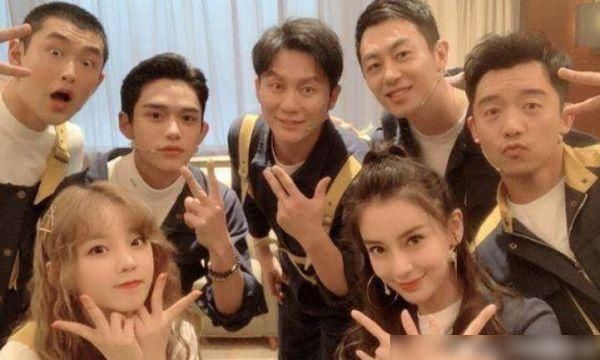  邓超|谁愿意回到跑马场？下意识地说两句话，粉丝瞬间落泪