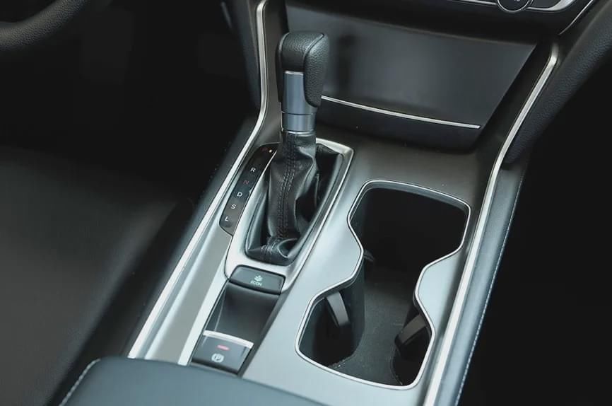  索纳塔|都是第10代，都是“H”，第十代索纳塔和第十代雅阁谁更强？