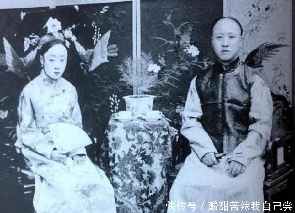 光绪皇帝|晚清王爷和嫡福晋老照片正室夫人相貌美艳,王爷威武霸气!
