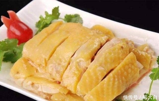 家常菜|光滑多汁开胃,皮脆嫩,超简单的白切鸡家常菜