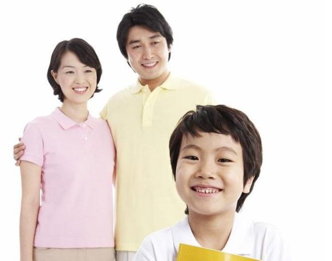  带给|父母希望孩子聪明，但3个行为带给孩子愚蠢，第一个太普遍了