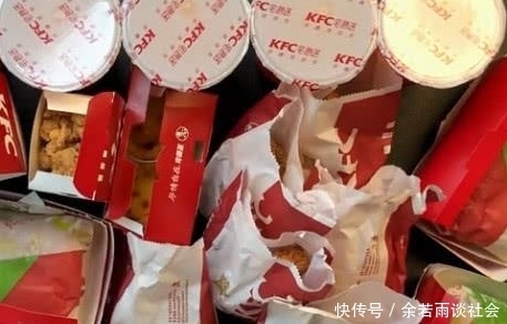 份全家桶|家长不在家,点了肯德基最贵的外卖,网友:这不是我认识的那个桶