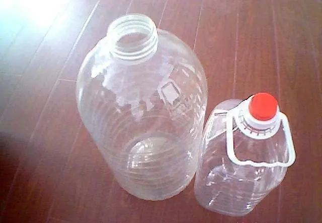  干净|大油桶直接扔了真浪费，加两样东西清洁干净！