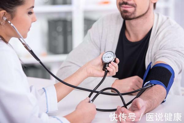 高血压肾病不及时治疗有哪些危害(高血压不及时治疗，肾病或随时来报道，身体出现4个变化，需重视)
