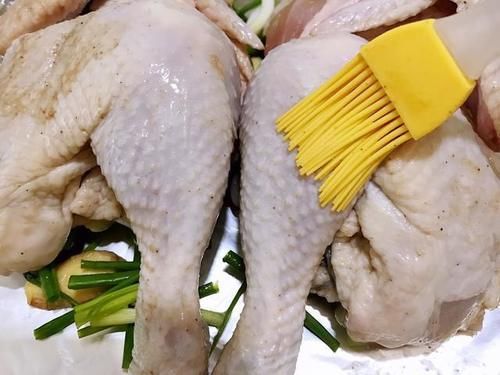  做法|鸡肉这么做，味道鲜美色泽金黄，做法简单还没有油烟，家人抢着吃