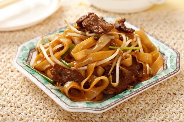  官方|近期吃河粉注意！11人吃后疑似中毒，1人抢救无效死亡，官方紧急提醒