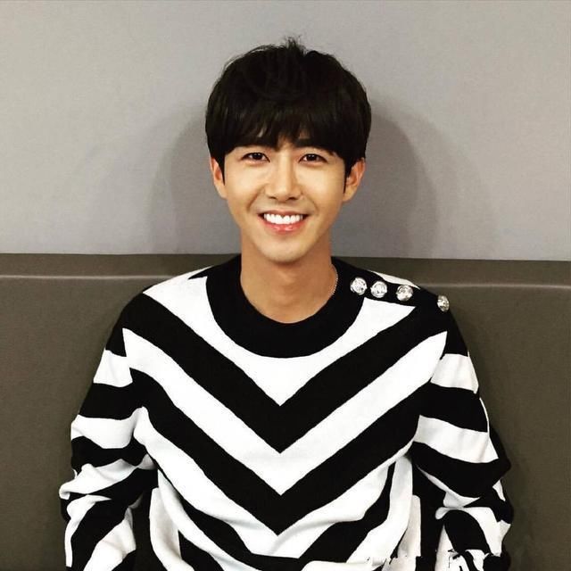  贩卖|帝国之子专辑被贩卖，成员光熙的反应太搞笑：干脆拿来当锅垫好了