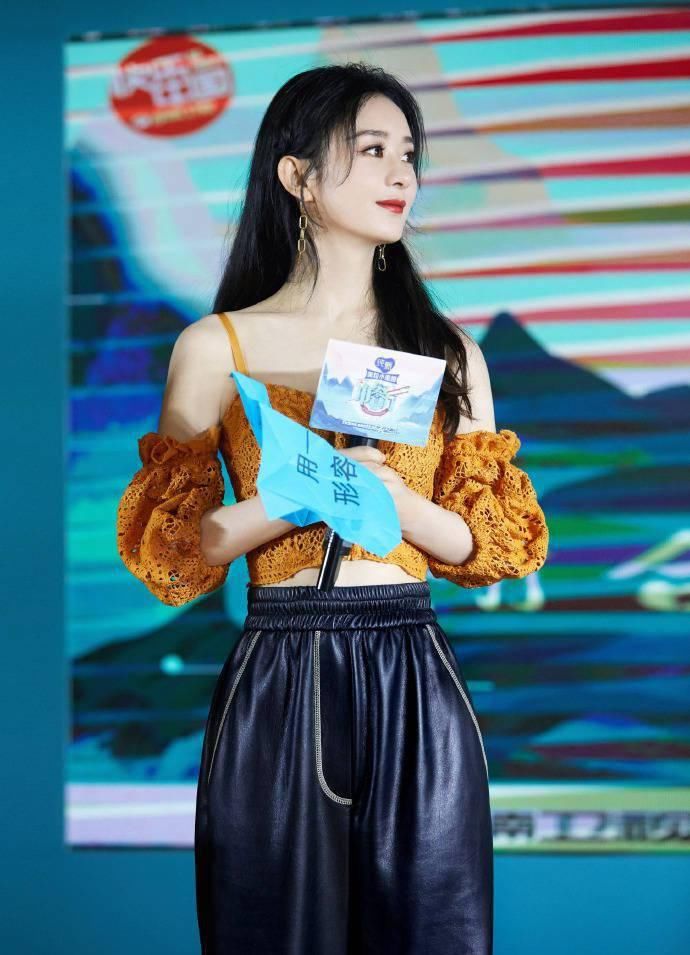  中餐厅|湘江橘子洲头的甜酷girl 赵丽颖现身《中餐厅》发布会现场