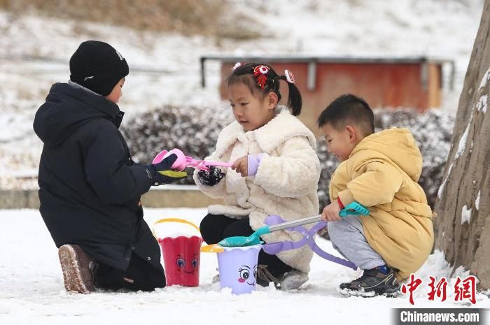 新疆南部多地迎来入冬首场降雪