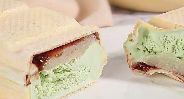  参考价格|十多块的梦龙、钟薛高真的吃不起！还是五毛一根白糖棒冰对我胃口