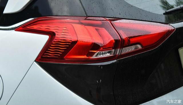  MPV|适合二胎家庭的七座MPV，海马7X实拍体验