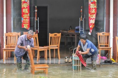  居民|组图 | “孤岛”水退后 安徽固镇部分居民开始返家
