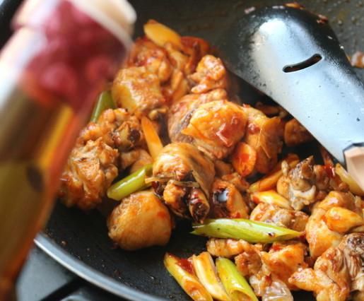 鸡块|继老干妈后,又有一种中国美食在国外爆火,网友:根本停不下来!