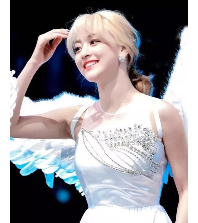  女团|脸颊没肉是常态?韩国爱豆为了减肥到底有多拼