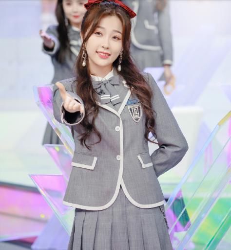  位归|《青春有你2》第三次排名，虞书欣榜首位置被代替，C位归她莫属